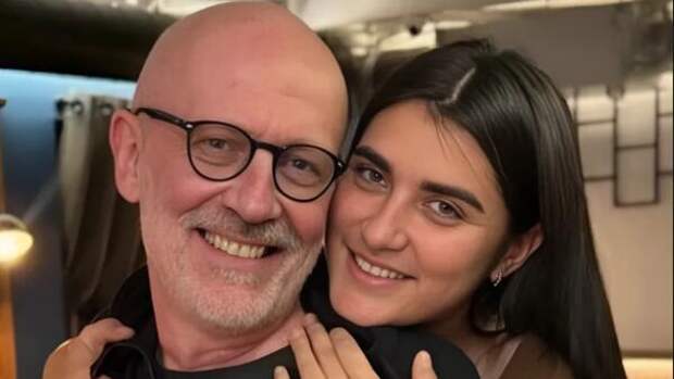 Женившийся восьмой раз Гордон заговорил об эмиграции: «Обиды колоссальные»