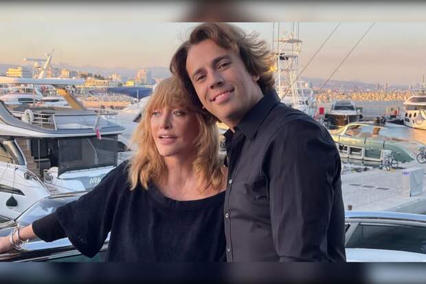 Алла Пугачева не покидает виллу и окончательно отказалась от прогулок