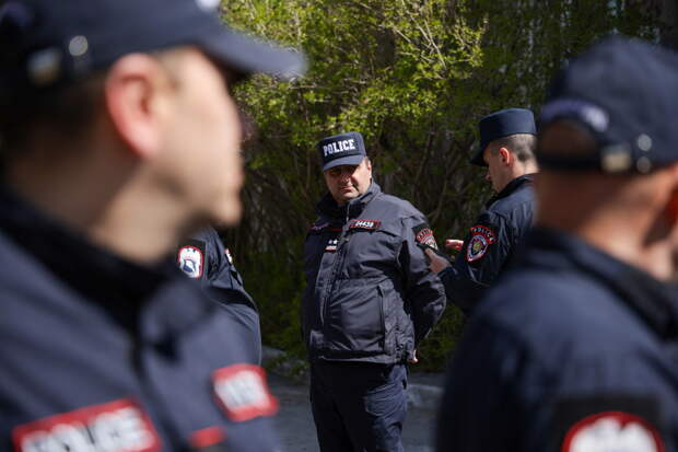 В Армении задержали сторонников и членов главной пророссийской партии
