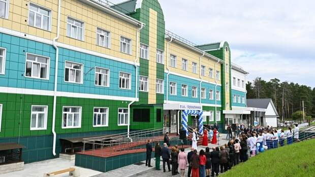 Открытие поликлиники в Ребрихе / Фото: правительство Алтайского края / Антон Червяков