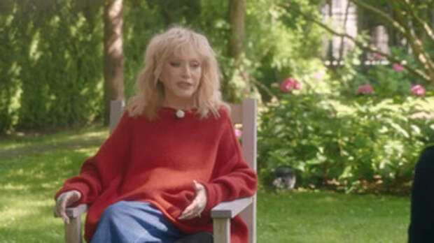 Алла Пугачева во время интервью / Фото: YouTube / СкажиГордеевой**