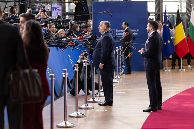 ЕК захотела лишить Венгрию права голоса в Совете ЕС