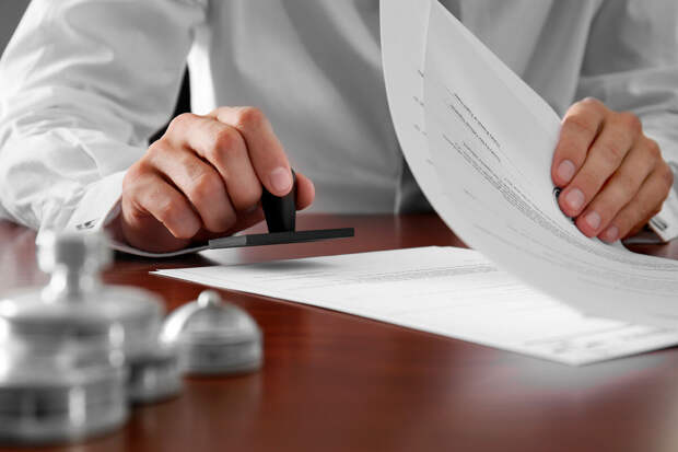 Степашин призвал ужесточить ответственность нотариусов из-за "схемы Долиной"