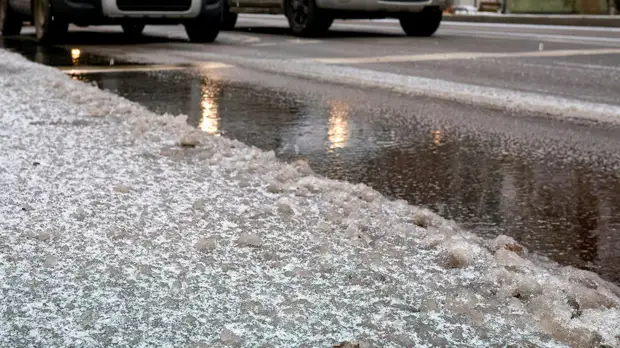В Московском регионе объявили «жёлтый» уровень погодной опасности из-за гололедицы