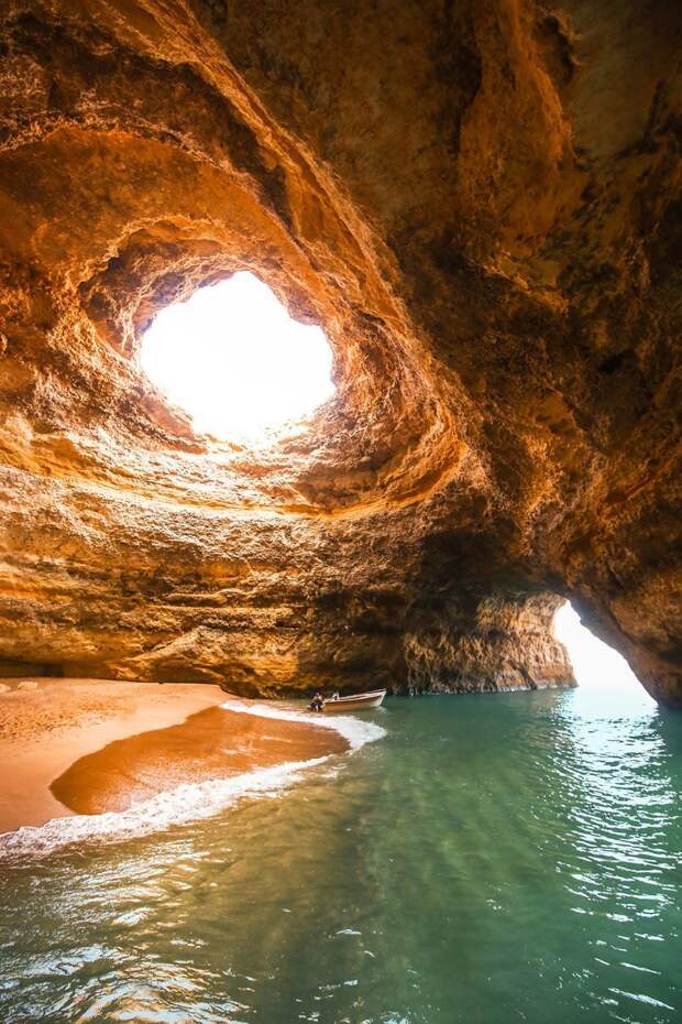 Пещера Бенагил, Португалия Кругосветное путешествие, интересно, мир в кармане, от Земли до Луны, приключения, путешествия, страны и города, увлекательно