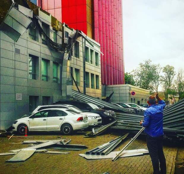 На Москву обрушился ураган (18 фото) На Москву обрушился ураган (18 фото)