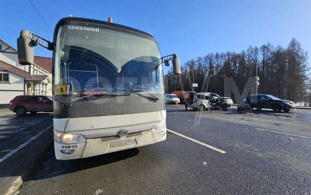СК возбудил дело после ДТП с экскурсионным автобусом на Калужском шоссе