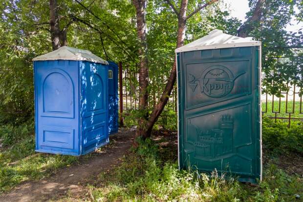 Переносные туалеты установят на 42 конечных остановках Новосибирска