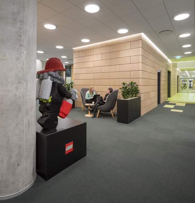 Как выглядит офис компании LEGO в Дании