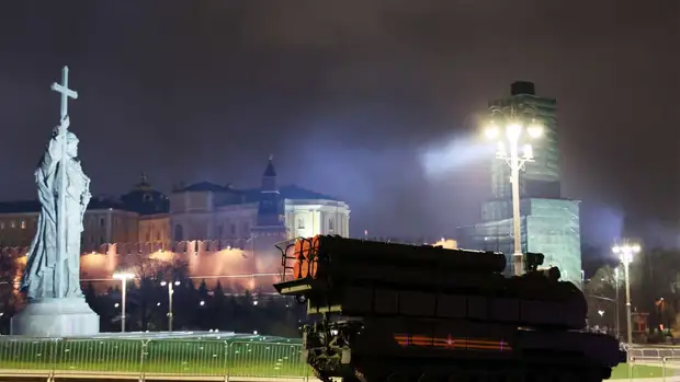 Танки в городе: первая репетиция парада Победы в Москве