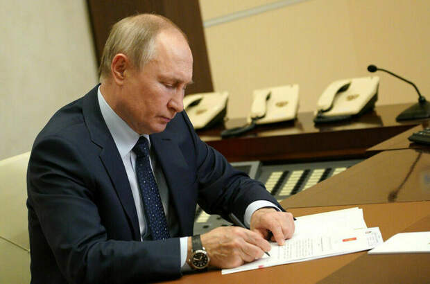 Путин утвердил переход Роскосмоса на закрытый режим закупок