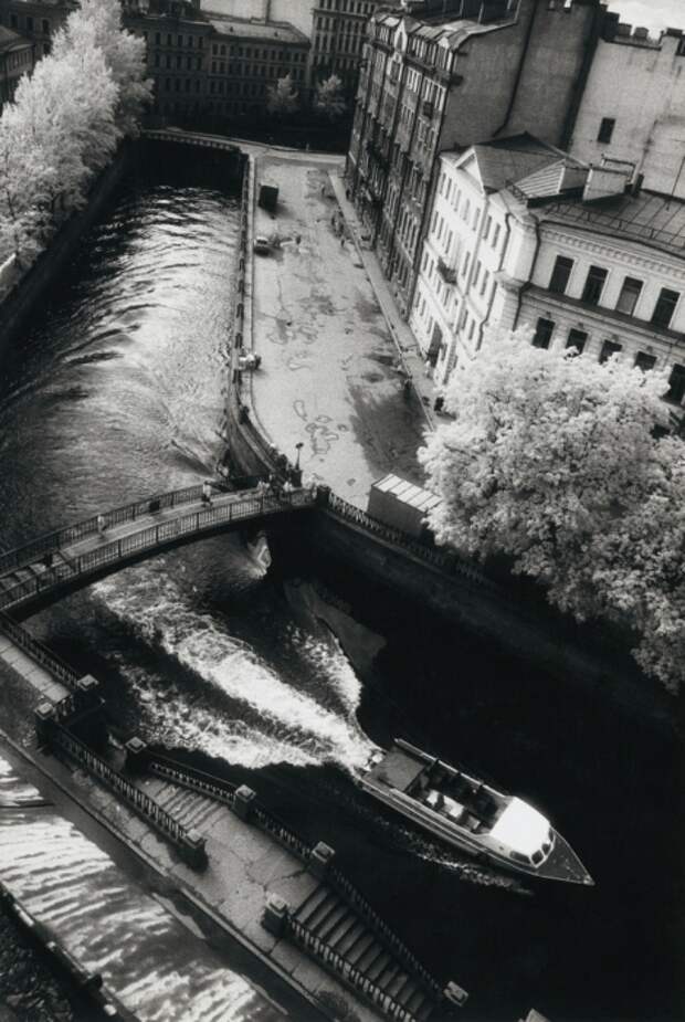 Вид из окна. СССР, Ленинград, 1975 год. Автор фотографии: Boris Smelov.