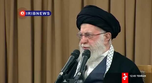 Хаменеи жестко ответил на угрозы Трампа