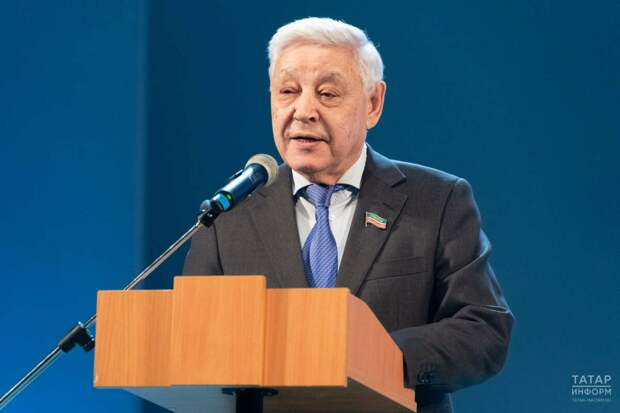 Фәрит Мөхәммәтшин республика халкын Россия Федерациясе Конституциясе көне белән котлады