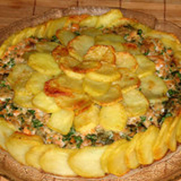 Картофельная шарлотка с сёмгой