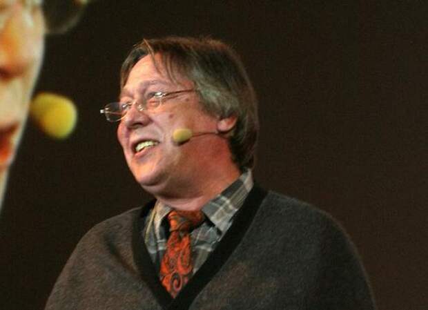 Друг семьи Ефремова рассказал, как жена пыталась избавить актера от пристрастия к спиртному