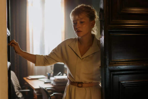 "Друзья мои, это очень страшно": Актриса Юлия Пересильд рассказала – Её 13-летнюю дочь Машу "терроризировали террористы"