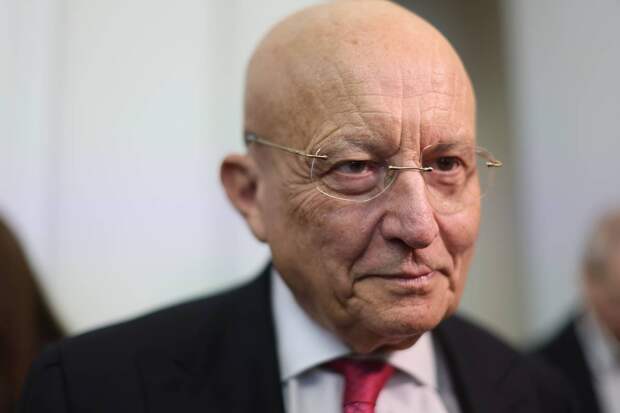 Политолог назвал санкции против России благословением