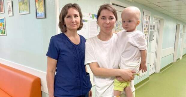 В Москве вылечили девочку от мраморной болезни. Донорский костный мозг везли самолетами