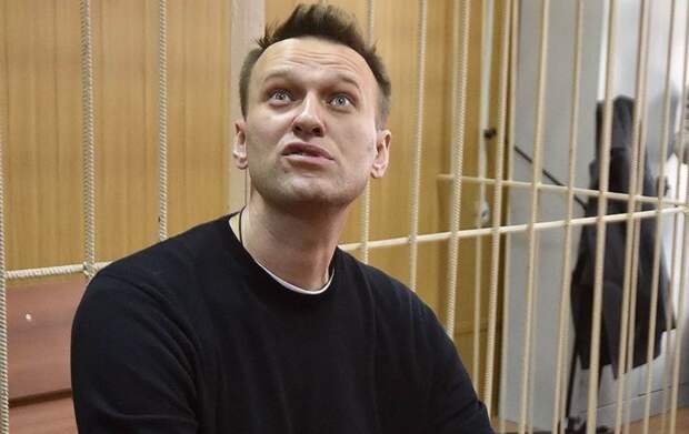 Навальный или Путин – кто пытается запугать и обмануть народ России