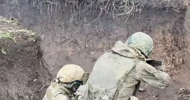 СВО  среди чужих: два российских штурмовика получили небывалое задание от командования