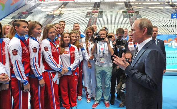 Зачем Путин отпустил спортсменов России под нейтральным флагом?