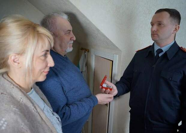 В Брянске полицейские вернули родным ветерана пропавший 30 лет назад орден