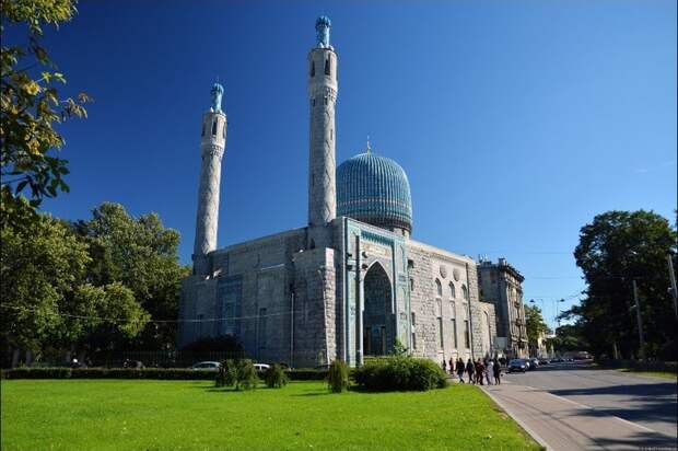 В Санкт-Петербурге в связи с Курбан-Байрамом ограничат движение  у Соборной мечети