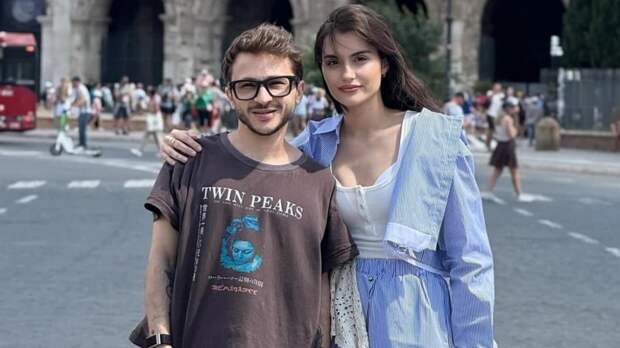 Эльдар Джарахов публично вступился за певицу Mona после их расставания