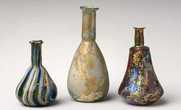 Ученые воссоздали парфюм Юлия Цезаря. Что предпочитал римский император