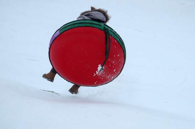 В Екатеринбурге девушка сломала позвоночник и ребро, катаясь на тюбинге