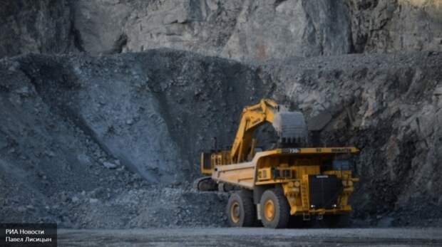 Около 150 человек заблокированы под завалами на руднике в Красноярском крае