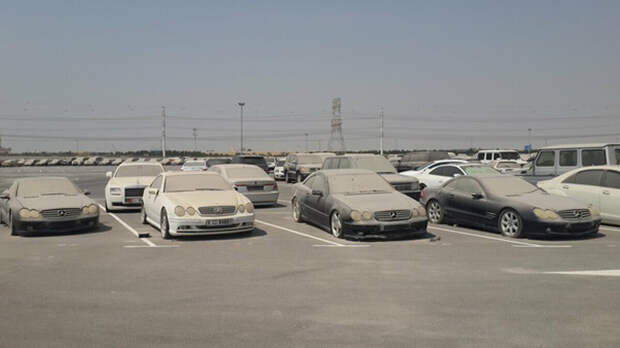 Почему в Эмиратах брошены тысячи машин