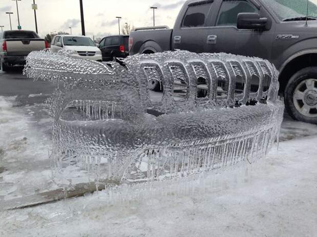 Фотография: Как мороз превращает автомобили в предметы искусства №3 - BigPicture.ru