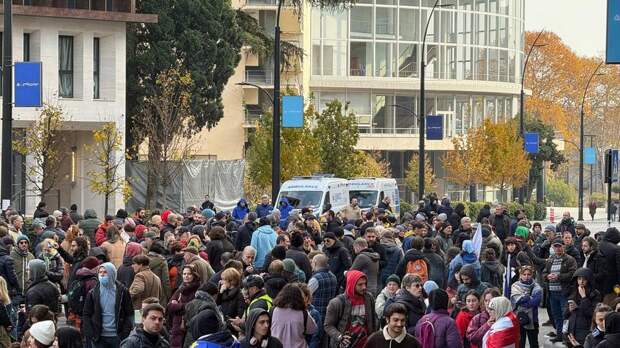 Оппозиционеры возобновили в Тбилиси акцию протеста против итогов выборов