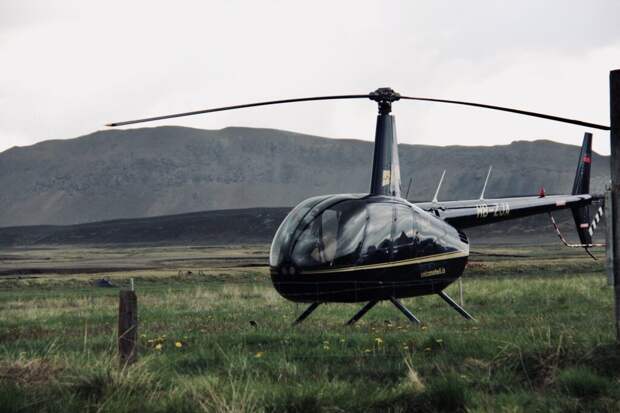 _вертолет_сад-1024x683 Том Круз приземлился на вертолете в саду случайной британской семьи
