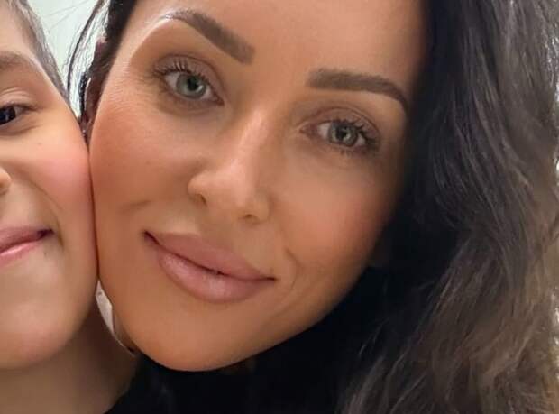 Певица Алсу показала редкое фото с сыном