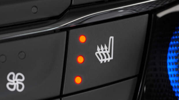 Врач Демидик назвал вредным постоянный прогрев сидений в автомобиле