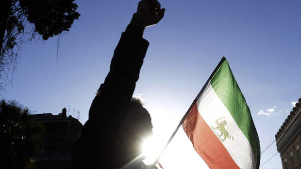 The Telegraph: сотни человек вышли на акцию в Лондоне против ударов по Ирану