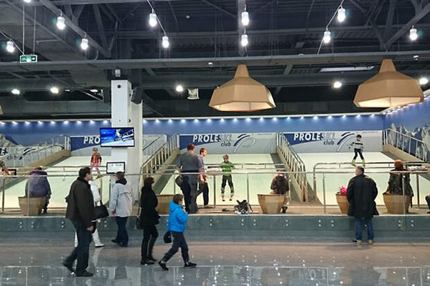 Комфортно заниматься на тренажере PROLESKI можно в любое время года, не уезжая в горы. Комфортно заниматься на тренажере PROLESKI можно в любое время года, не уезжая в горы.
