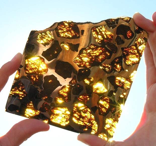 11. Метеорит Фукан, палласит, найденный в Китае в 2000 году:  интересные фото, удивительное рядом, факты