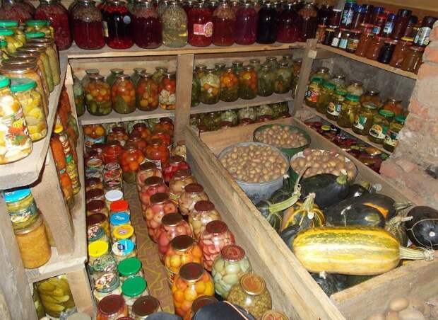 Где доставали дефицитные продукты в СССР