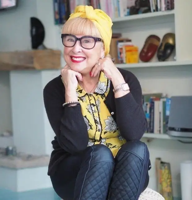 71-летняя Сюзи покорила Интернет своими позитивными нарядами — даже молодым у нее есть чему поучиться