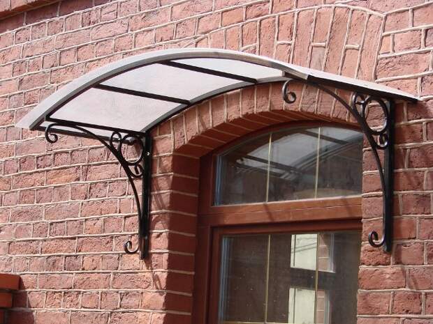 Козырек над входом: что должен знать каждый хозяин перед его установкой (85 фото)