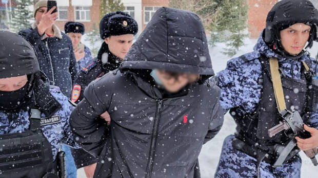 Устроивший стрельбу в школе Уфы подросток тайно записывал учителей и одноклассников