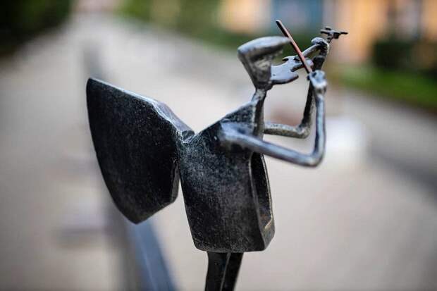 В Смоленске исчез один из металлических ангелов