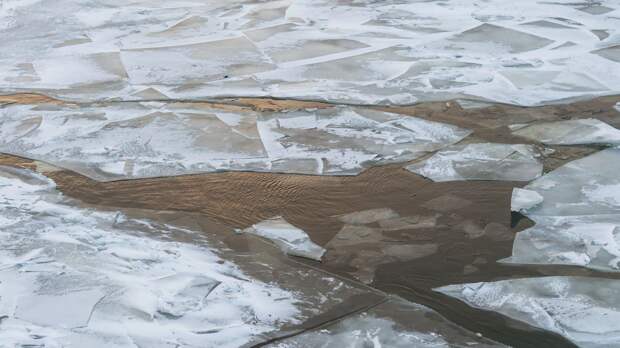 Природоохранный департамент ЯНАО предупредил об опасности выхода на весенний лед