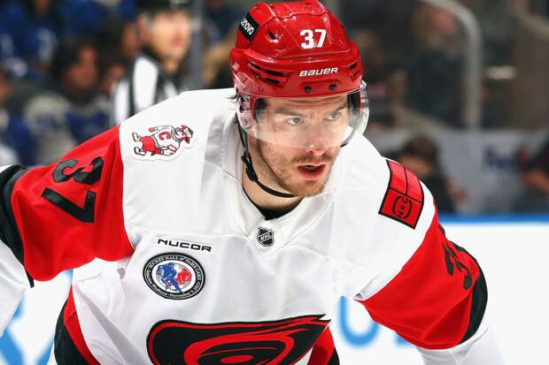 Свечников принес «Каролине» победу над «Коламбусом» — 5:2, Марченко забил