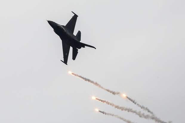 Командующий Север: расчет С-300 двумя ракетами сбил истребитель F-16