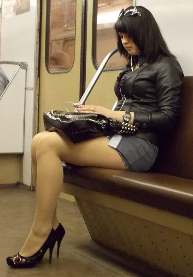 Юбки в метро